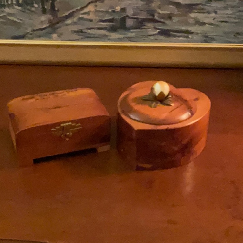 Vintage Heart shape trinket box cedar and small chest Bensons Animal Farm NH